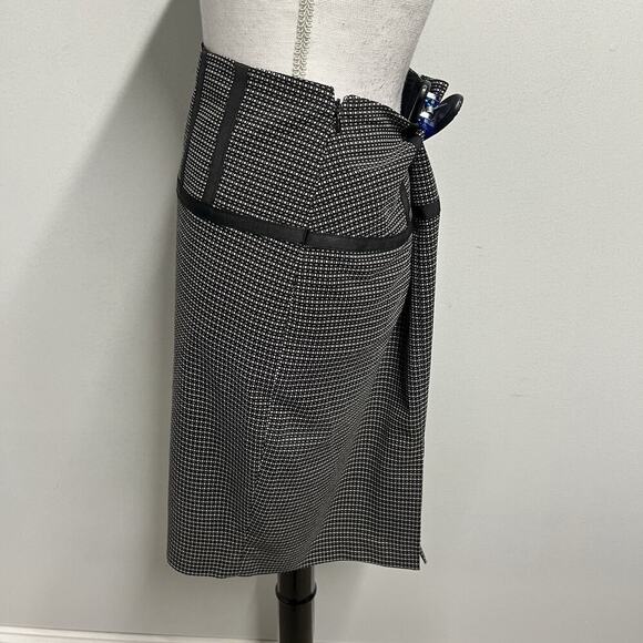 The Limited Collection Skirt size 6 Black White Dots Straight Pencil Knee Career - Picture 5 of 7